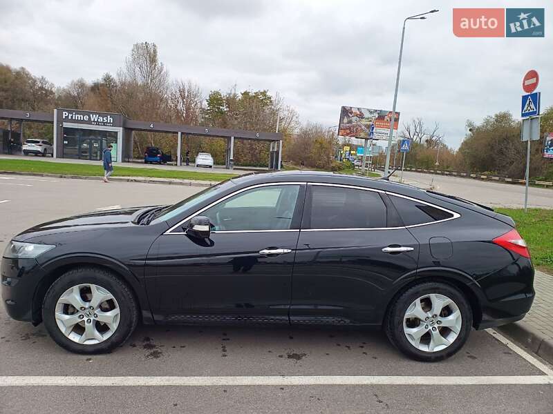 Позашляховик / Кросовер Honda Crosstour 2011 в  фото Позашляховик / Кросовер Honda Crosstour 2011 в