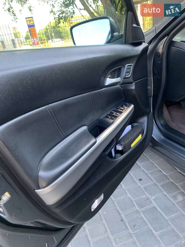 Внедорожник / Кроссовер Honda Crosstour 2014 в Каменском фото 18 Внедорожник / Кроссовер Honda Crosstour 2014 в Каменском