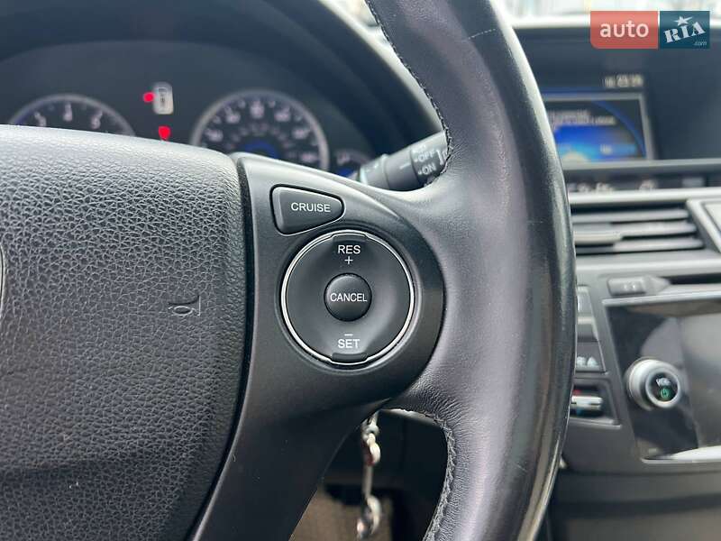 Позашляховик / Кросовер Honda Crosstour 2013 в Івано-Франківську