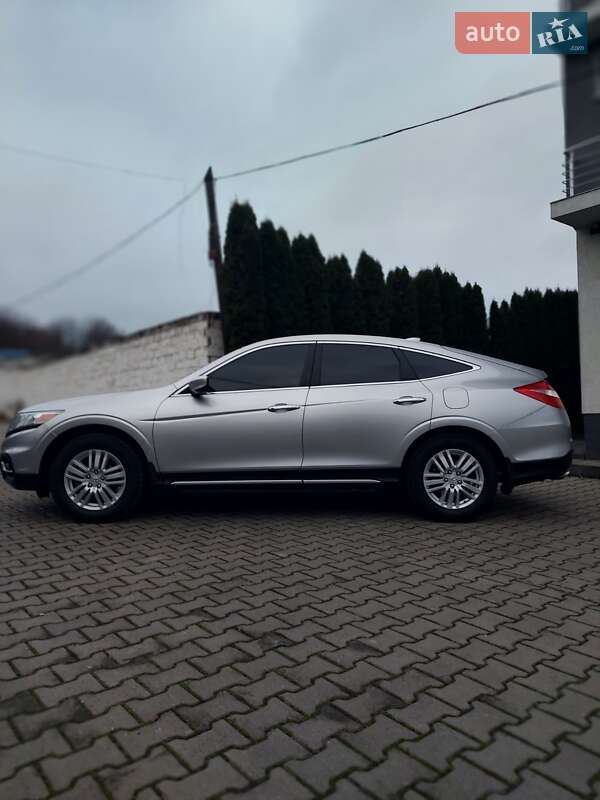 Внедорожник / Кроссовер Honda Crosstour 2014 в Черновцах