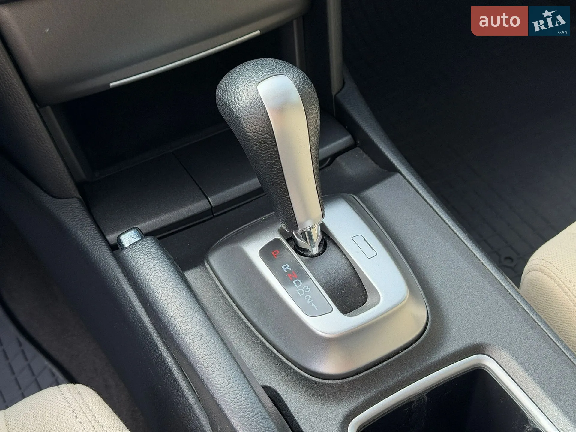 2013 Honda Crosstour - мініатюра 23