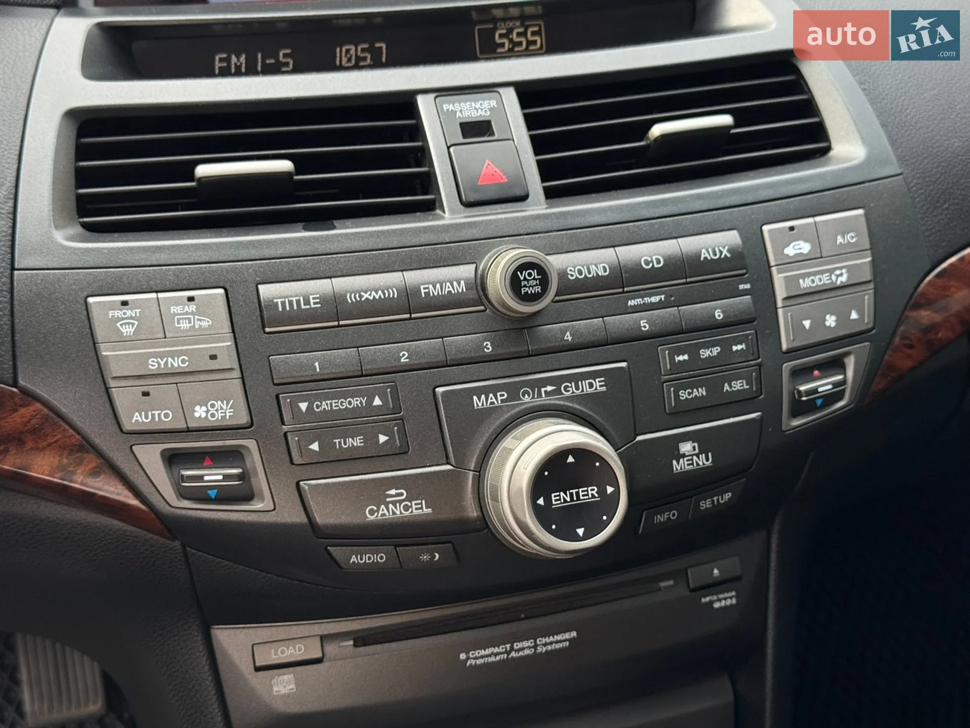 2010 Honda Crosstour - мініатюра 31
