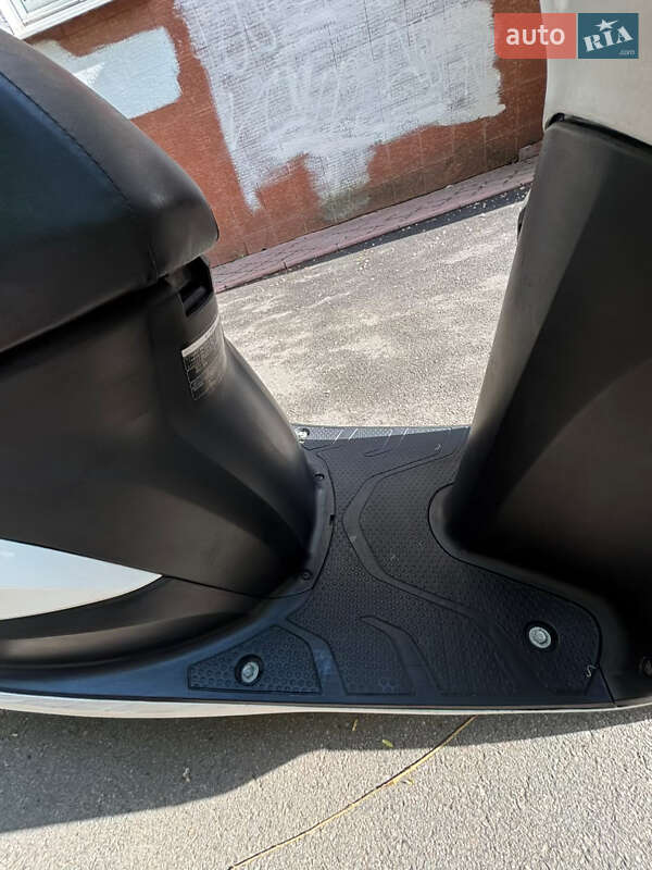 Макси-скутер Honda Dio 110 (JF31) 2014 в Киеве