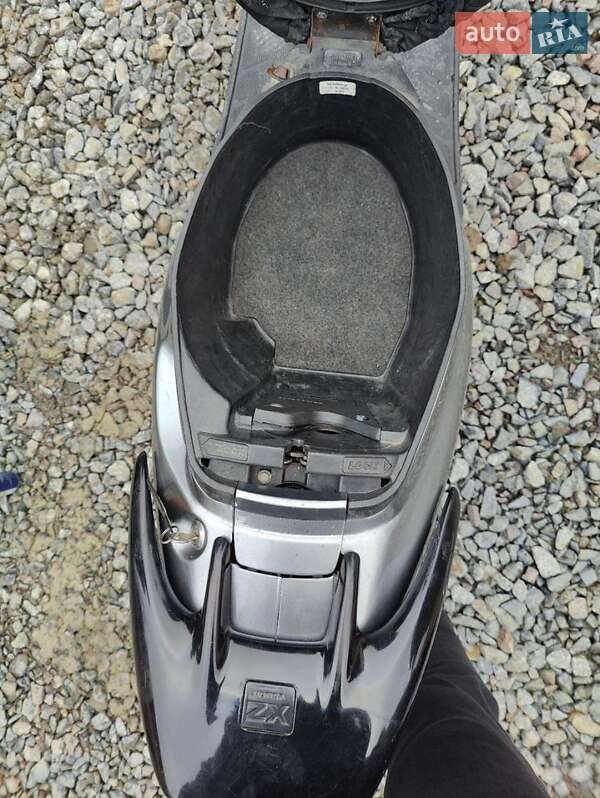 Мопеди Honda Dio AF-34 2003 в Бориславі