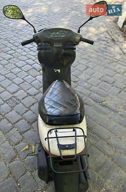 Скутер Honda Dio AF-34 2004 в Хотині