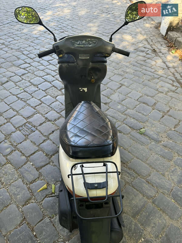 Скутер Honda Dio AF-34 2004 в Хотині