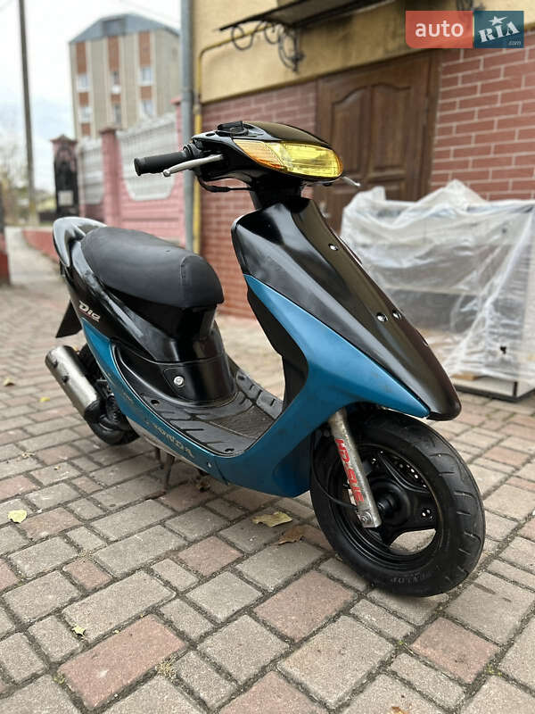 Мопеди Honda Dio AF-34 2003 в Тисмениці