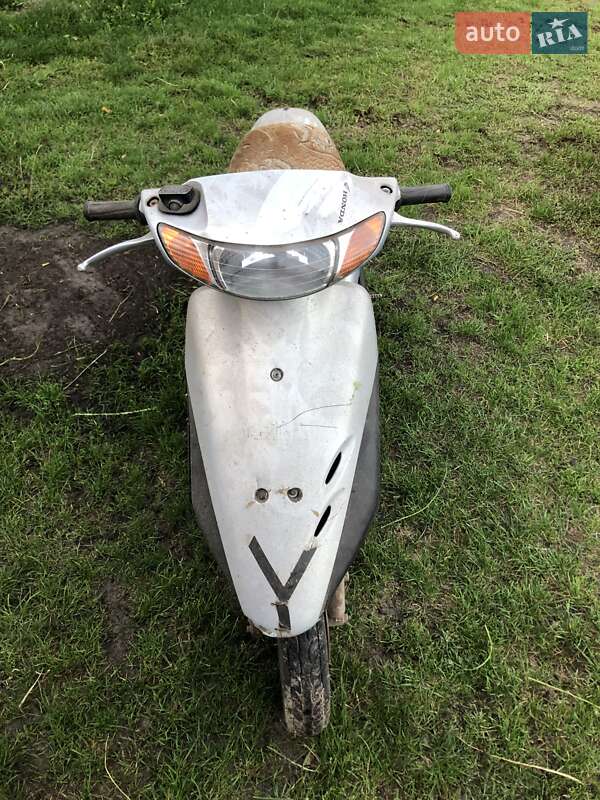 Вантажні моторолери, мотоцикли, скутери, мопеди Honda Dio AF-34 2003 в Вараші фото 3 Вантажні моторолери, мотоцикли, скутери, мопеди Honda Dio AF-34 2003 в Вараші