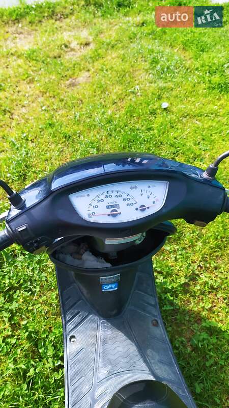 Макси-скутер Honda Dio AF-35 2004 в Путиле