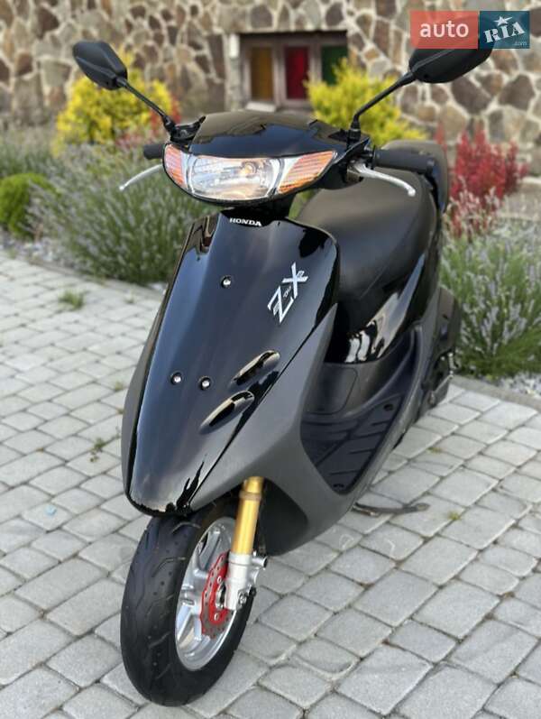 Мопеди Honda Dio AF-35 2002 в Стрию фото Мопеди Honda Dio AF-35 2002 в Стрию