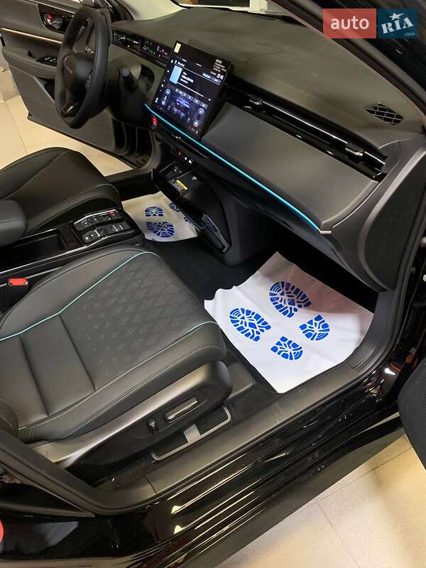 Внедорожник / Кроссовер Honda e:NP2 2024 в Харькове