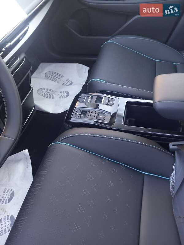 Внедорожник / Кроссовер Honda e:NP2 2025 в Тернополе