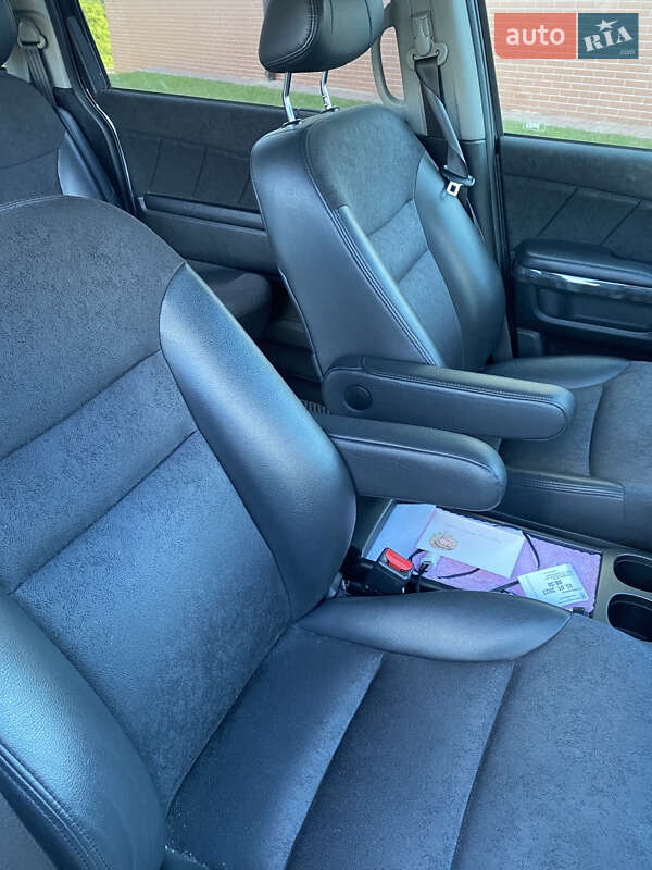 Минивэн Honda Elysion 2010 в Херсоне