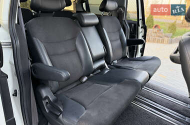 Минивэн Honda Elysion 2011 в 
