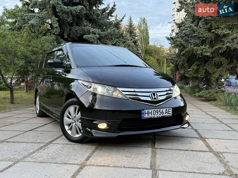 Минивэн Honda Elysion 2012 в 