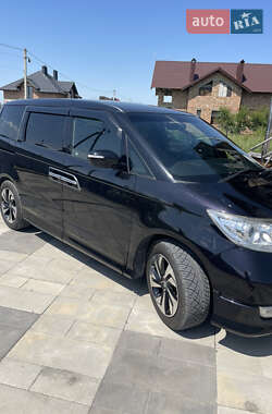 Мінівен Honda Elysion 2010 в 