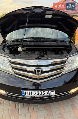 Минивэн Honda Elysion 2012 в 