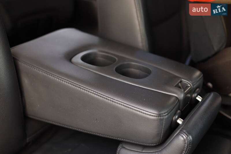 Минивэн Honda Elysion 2012 в Киеве фото 13 Минивэн Honda Elysion 2012 в Киеве