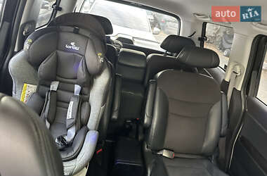 Минивэн Honda Elysion 2011 в 