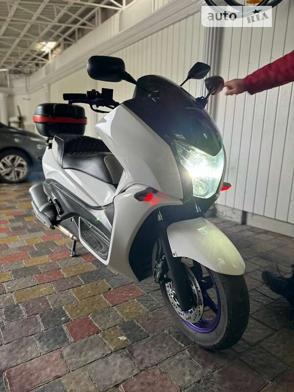 Максі-скутер Honda Faze 250 2012 в Тернополі фото Максі-скутер Honda Faze 250 2012 в Тернополі