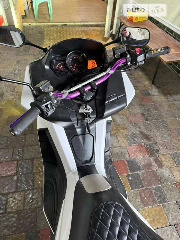 Максі-скутер Honda Faze 250 2012 в Тернополі фото 15 Максі-скутер Honda Faze 250 2012 в Тернополі