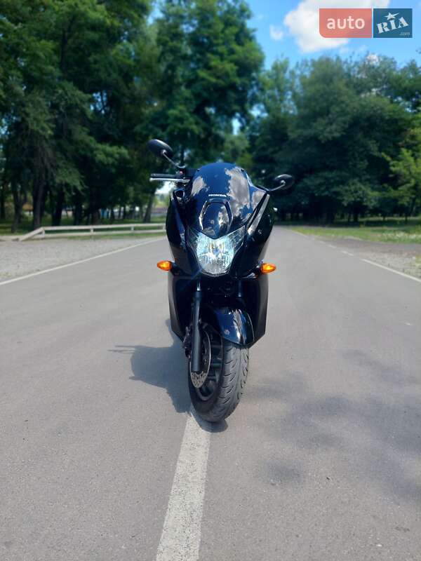 Макси-скутер Honda Faze 250 2011 в Малине