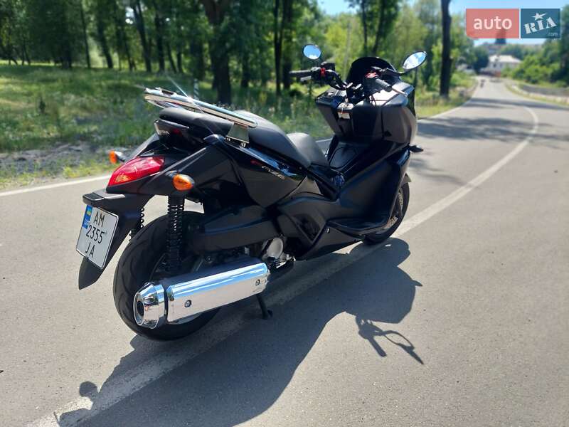 Макси-скутер Honda Faze 250 2011 в Малине