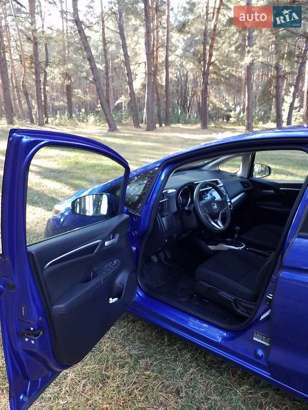 Хэтчбек Honda Fit 2016 в Славуте