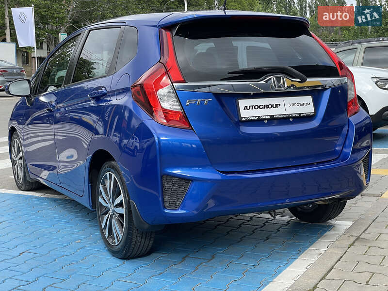 Хэтчбек Honda Fit 2015 в Одессе