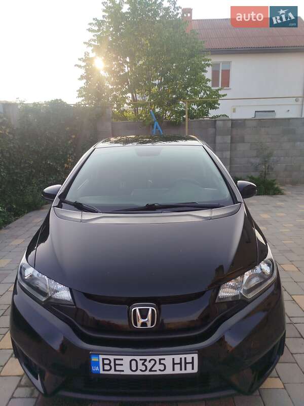 Хэтчбек Honda Fit 2017 в Николаеве