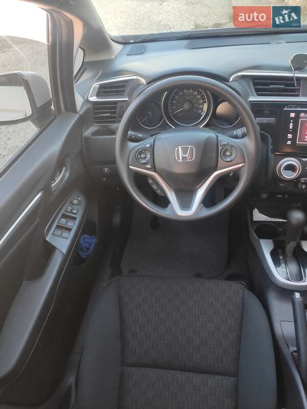 Хэтчбек Honda Fit 2015 в Днепре