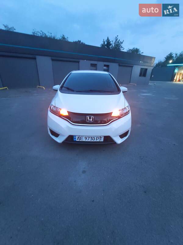 Хэтчбек Honda Fit 2015 в Днепре