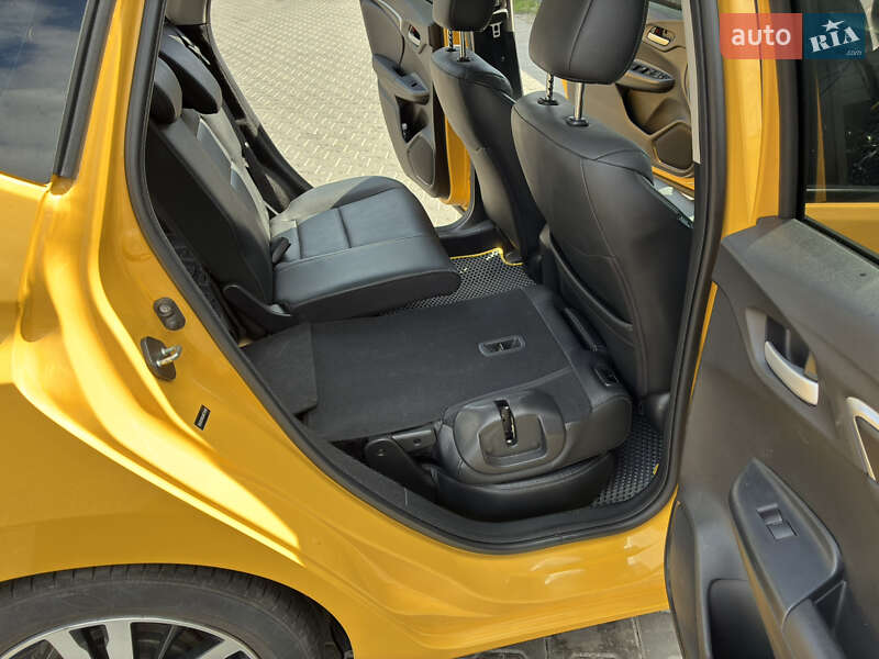 Хэтчбек Honda Fit 2017 в Киеве