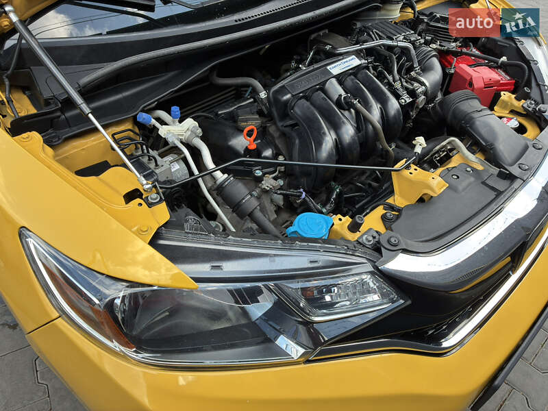 Хэтчбек Honda Fit 2017 в Киеве