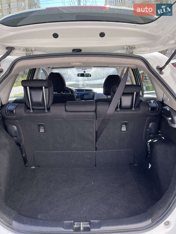 Хэтчбек Honda Fit 2016 в Киеве