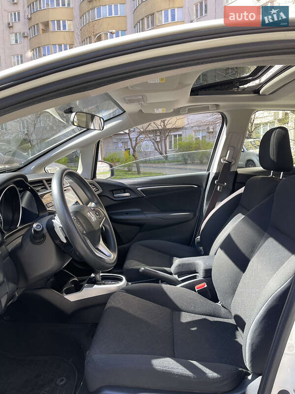 Хэтчбек Honda Fit 2016 в Киеве