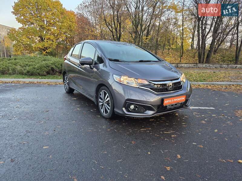 Хэтчбек Honda Fit 2017 в Черкассах фото 2 Хэтчбек Honda Fit 2017 в Черкассах