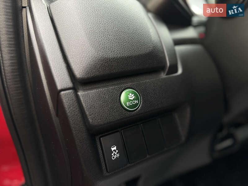 Хэтчбек Honda Fit 2017 в Дрогобыче