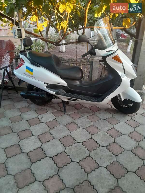 Макси-скутер Honda Foresight 250 2002 в Бурлацкой Балке