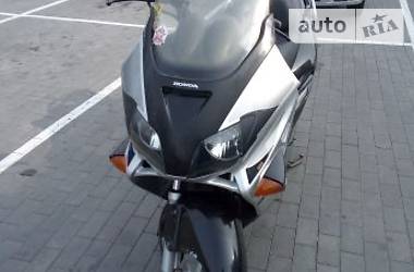 Макси-скутер Honda Forza 125 2001 в Николаеве