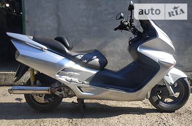 Макси-скутер Honda Forza 125 2001 в Килии