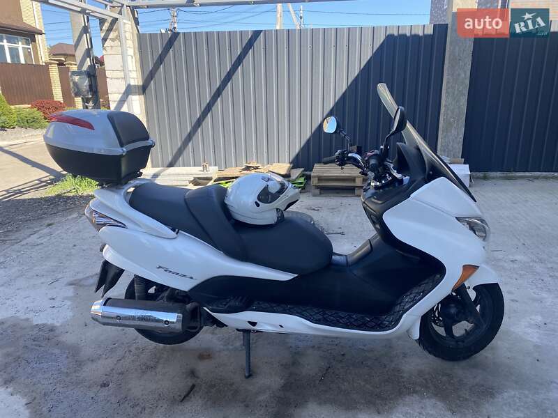 Макси-скутер Honda Forza 250 2008 в Киеве фото 2 Макси-скутер Honda Forza 250 2008 в Киеве