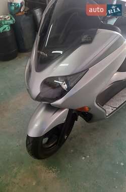 Макси-скутер Honda Forza 250 2007 в 