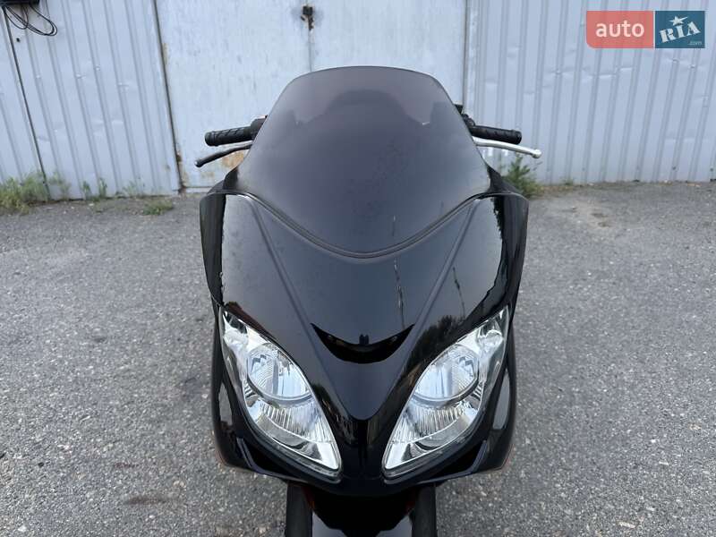 Макси-скутер Honda Forza 250 2006 в Днепре