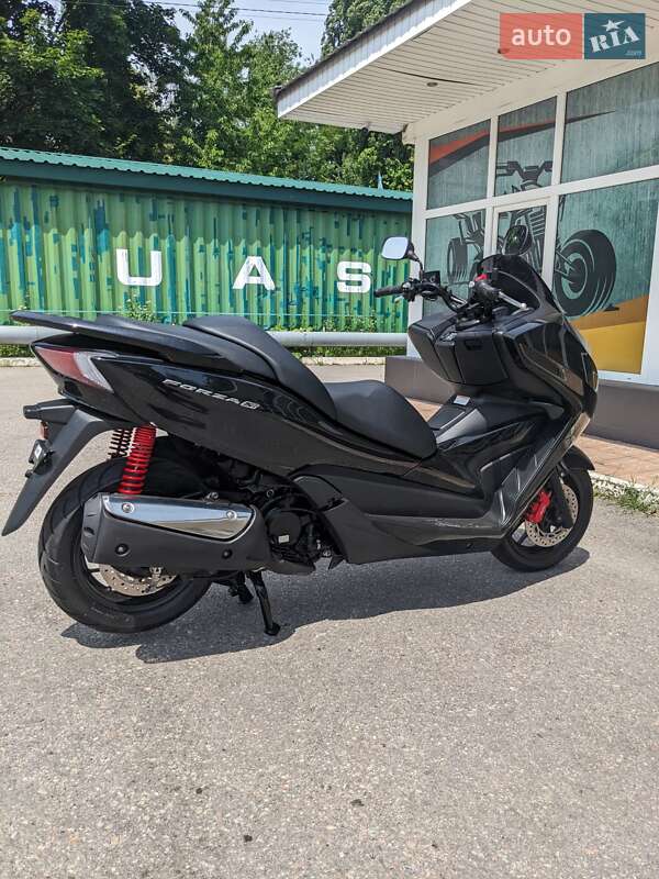 Максі-скутер Honda Forza 250 2013 в Кременчуці