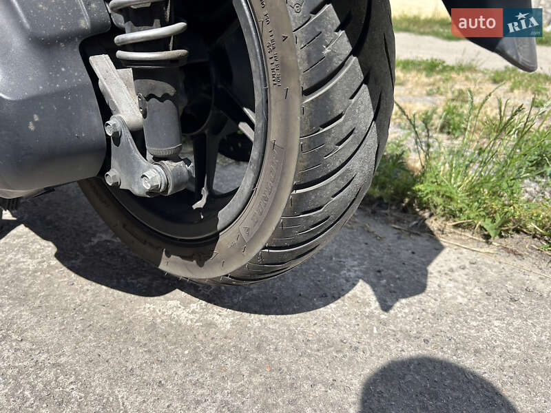 Максі-скутер Honda Forza 250 2011 в Кременчуці