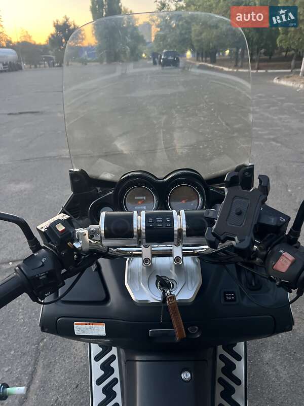 Максі-скутер Honda Forza 250 2003 в Миколаєві