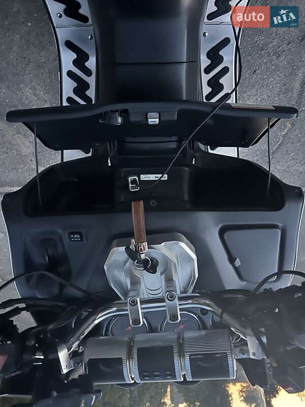 Максі-скутер Honda Forza 250 2003 в Миколаєві