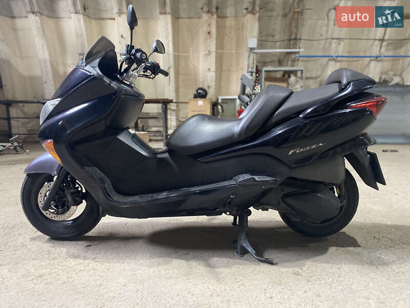 Максі-скутер Honda Forza 250 2008 в Києві
