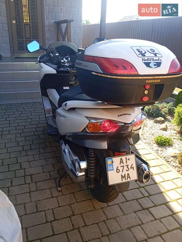 Макси-скутер Honda Forza 250 2011 в Броварах